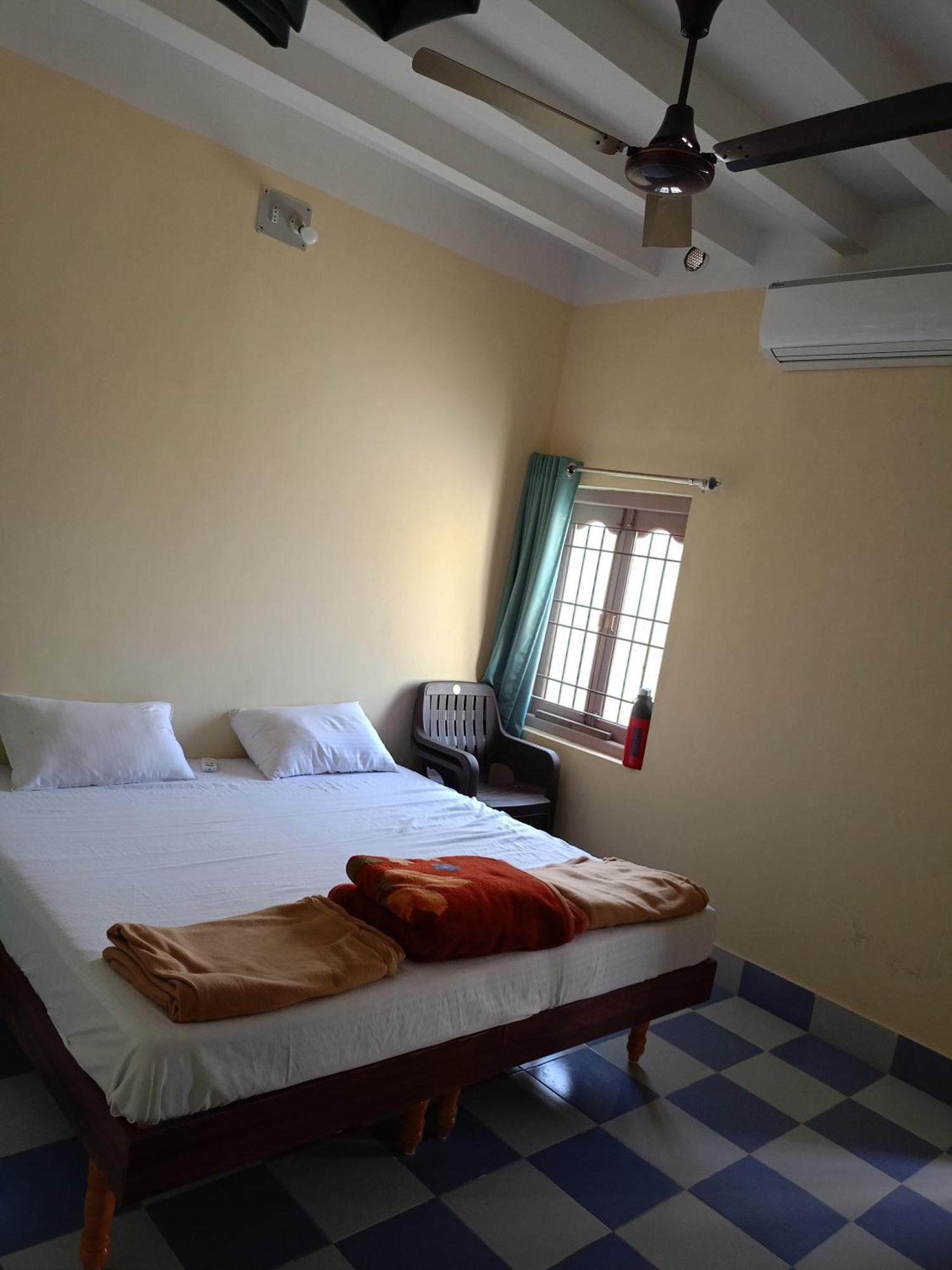 Shreeganeshsadan Homestay Dwarka (Gujarat)