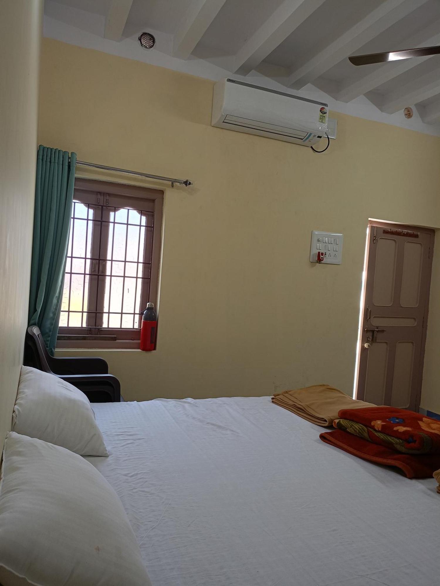 Shreeganeshsadan Homestay Dwarka (Gujarat)